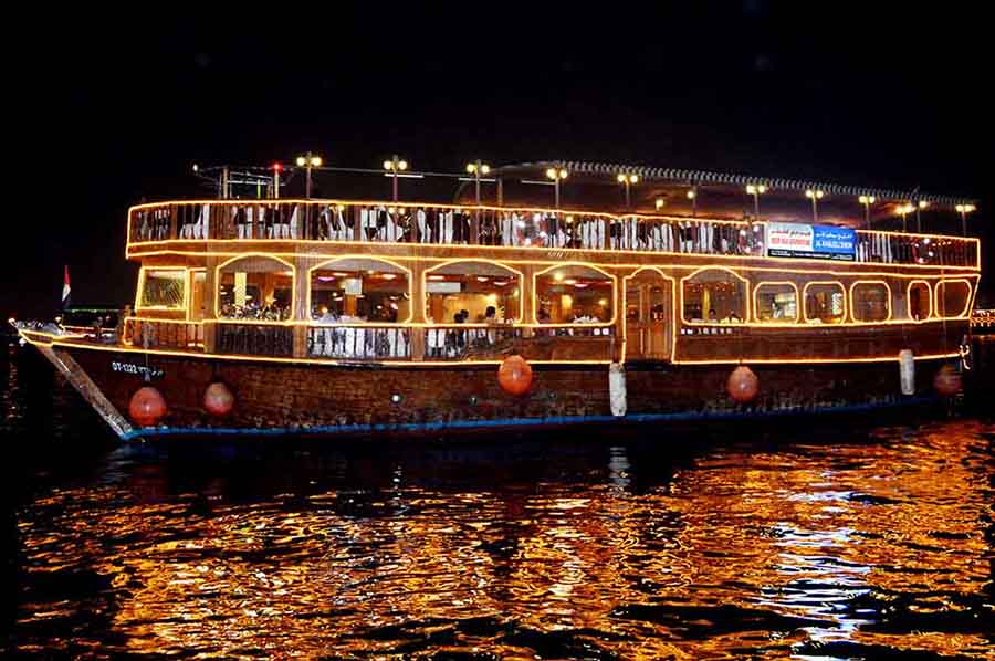 Dhow Cruise Guide: The Best Ways to Visit Dubai